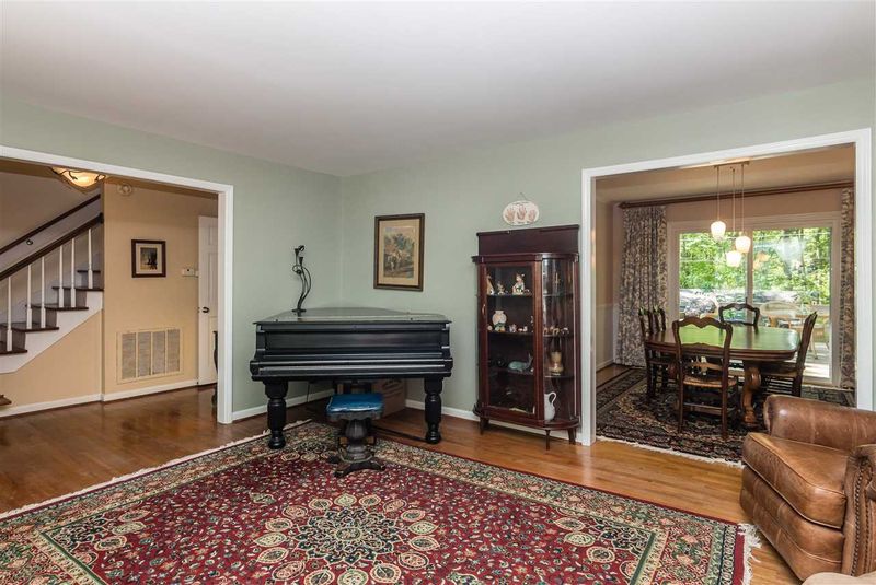 501 Brandywine Rd, Chapel Hill, NC 27516