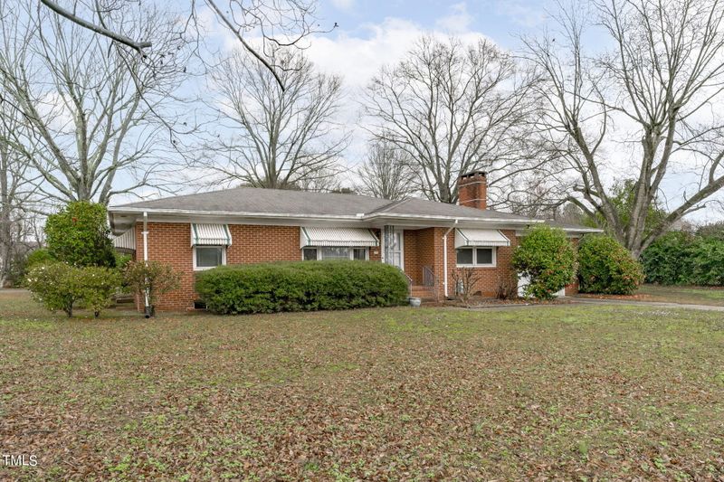 501 Center St, Apex, NC 27502