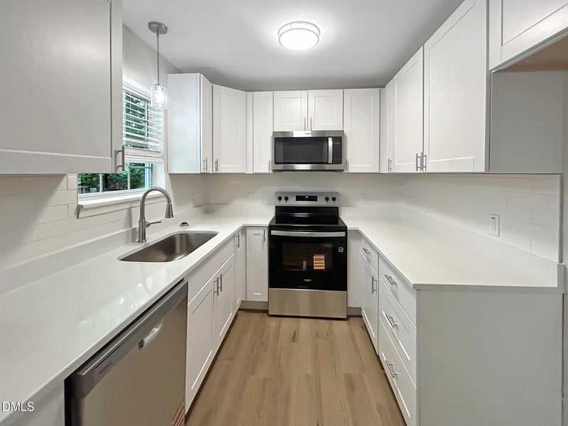 501 Correnna St, Apex, NC 27502