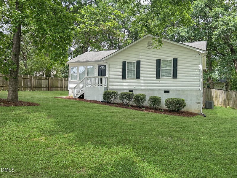 501 Correnna St, Apex, NC 27502