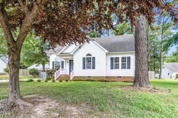 501 Corwood Dr, Fuquay Varina, NC 27526