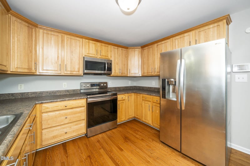 501 Corwood Dr, Fuquay Varina, NC 27526