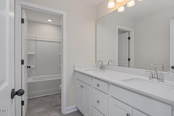 501 Crescent Wood Trl, Zebulon, NC 27597