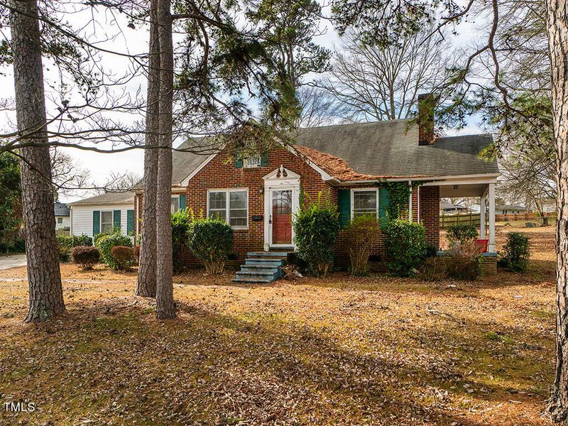 501 E Harden St, Graham, NC 27253