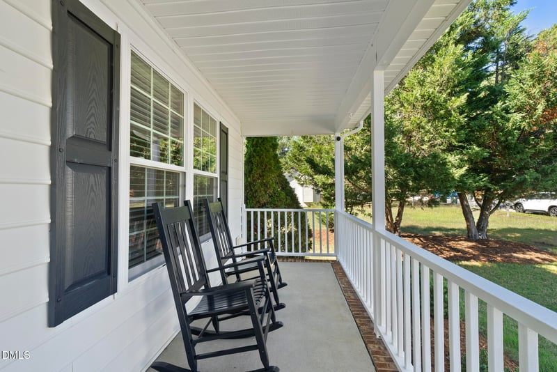 501 Hidden Cellars Dr, Holly Springs, NC 27540