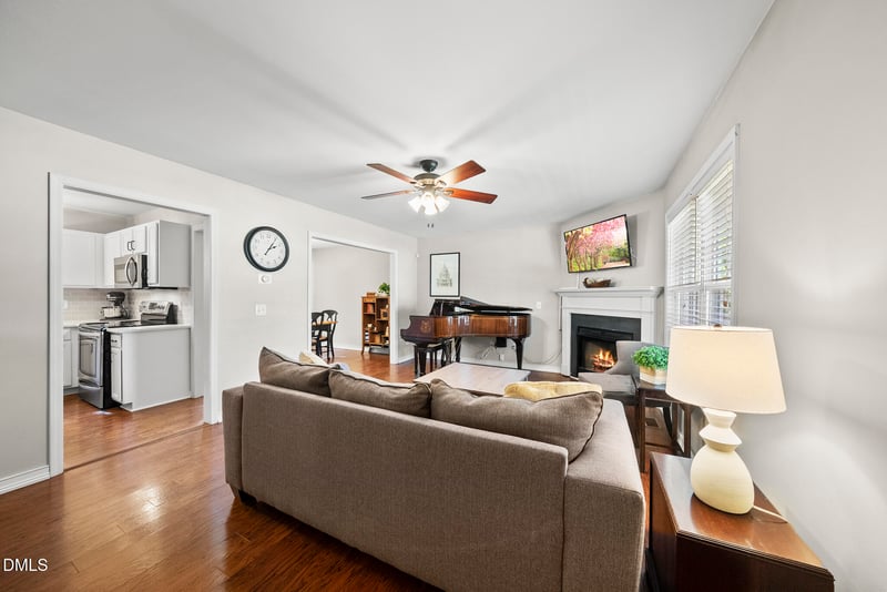 501 Hidden Cellars Dr, Holly Springs, NC 27540