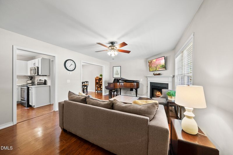501 Hidden Cellars Dr, Holly Springs, NC 27540