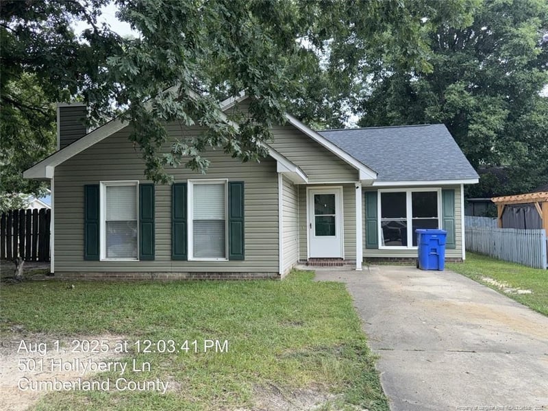 501 Hollyberry Ln, Fayetteville, NC 28314