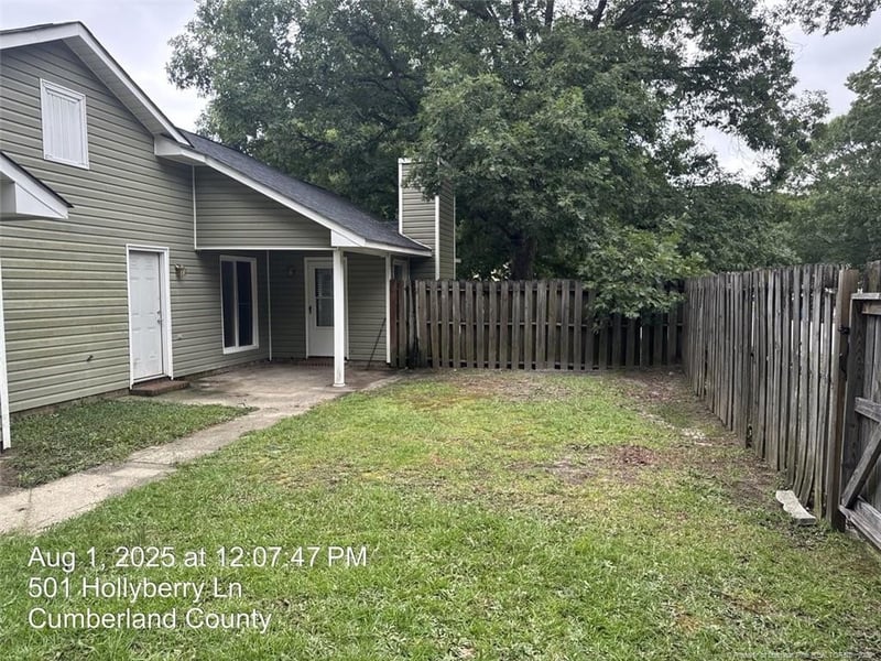 501 Hollyberry Ln, Fayetteville, NC 28314