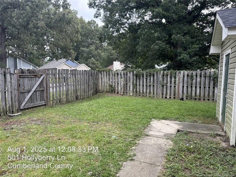 501 Hollyberry Ln, Fayetteville, NC 28314