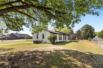 501 Mann St, Fayetteville, NC 28301