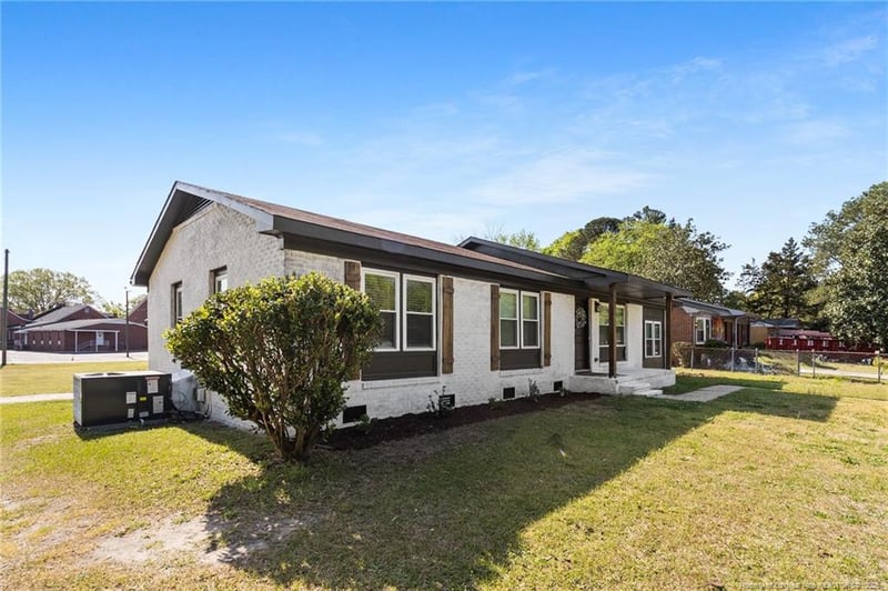 501 Mann St, Fayetteville, NC 28301