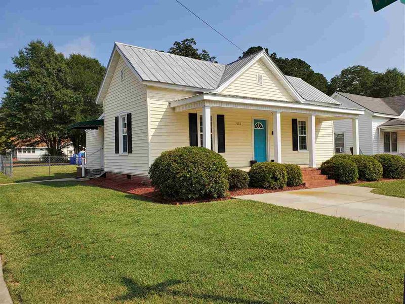 501 E Morris Ave, Benson, NC 27504