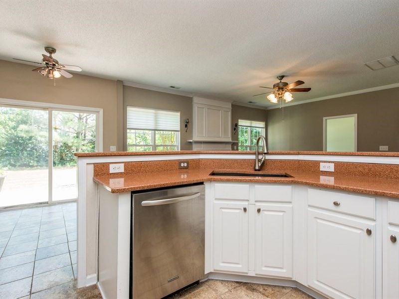 501 Piney Woods Ln, Apex, NC 27502