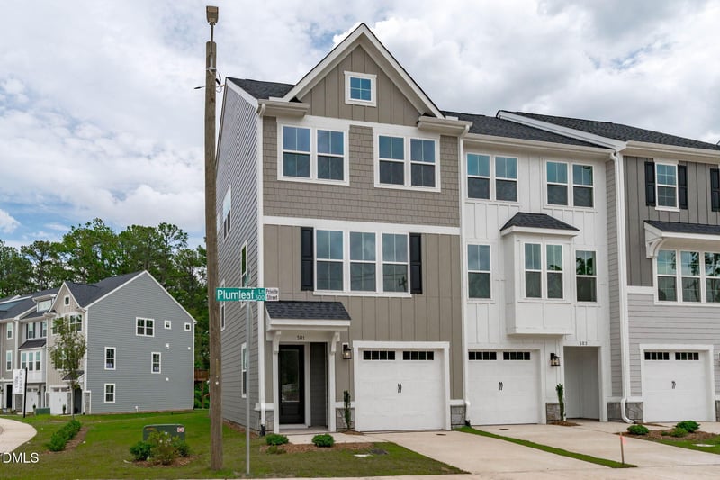 501 Plumleaf Ln, Durham, NC 27703