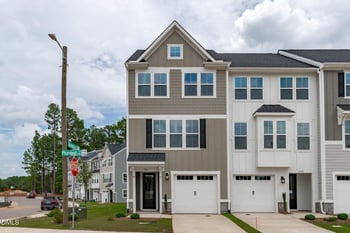501 Plumleaf Ln, Durham, NC 27703