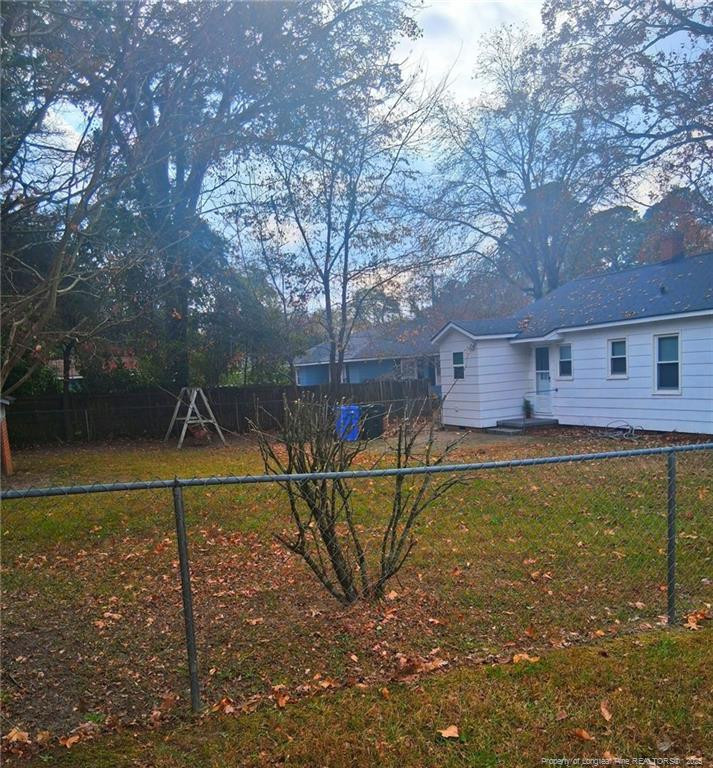 501 Roxie Ave, Fayetteville, NC 28304