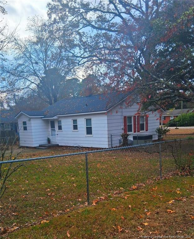 501 Roxie Ave, Fayetteville, NC 28304
