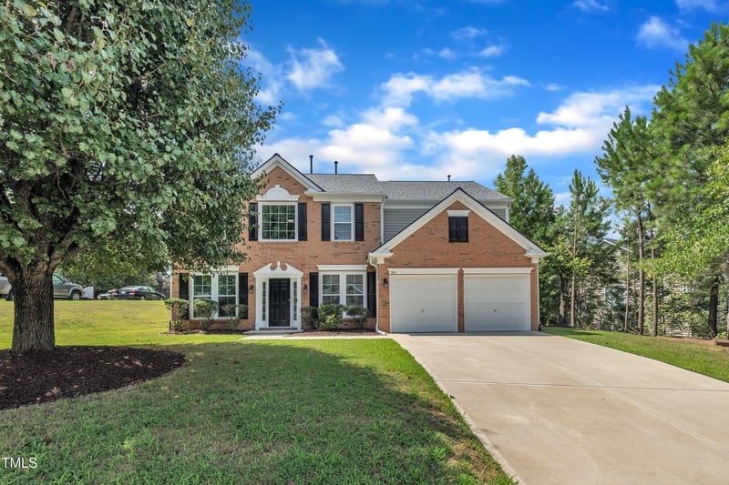 501 Sherwood Forest Pl, Cary, NC 27519