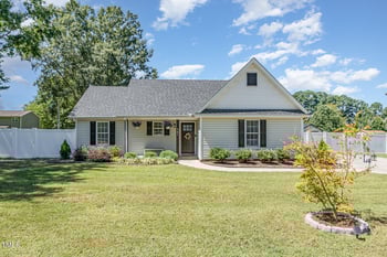 501 Somerset Dr, Zebulon, NC 27597
