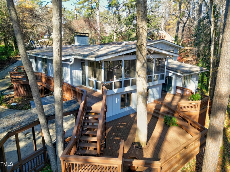 501 Spring Valley Dr, Raleigh, NC 27609