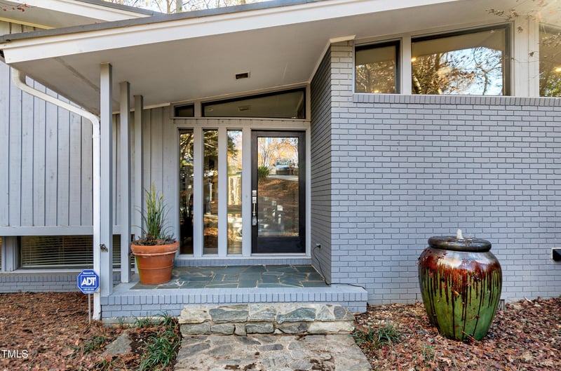 501 Spring Valley Dr, Raleigh, NC 27609