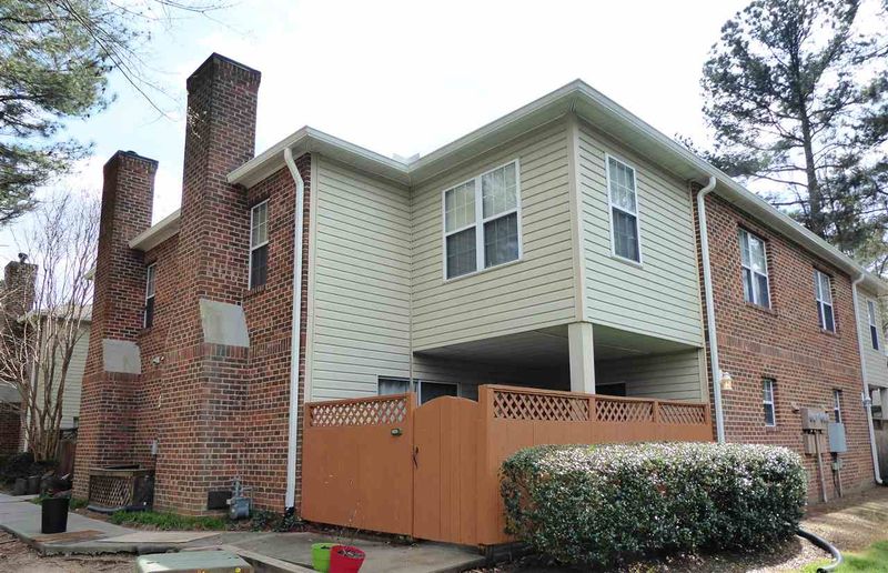501 Summerwalk Cir, Chapel Hill, NC 27517