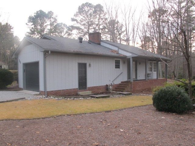 501 Trelawney Ln, Cary, NC 27519