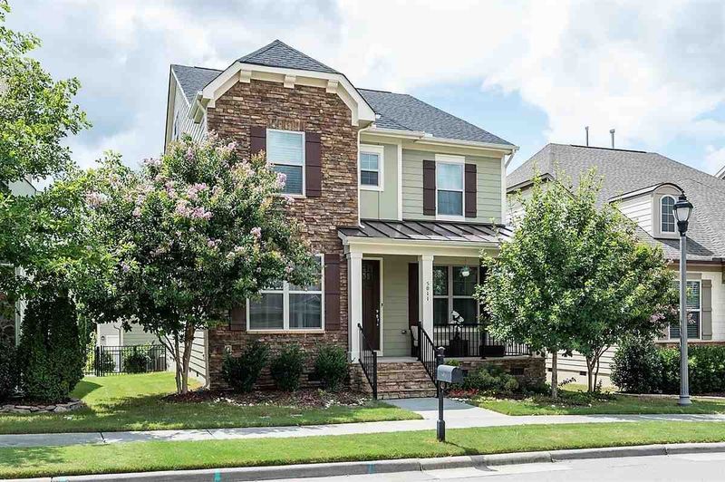 5011 Blue Jack Oak Ln, Cary, NC 27519