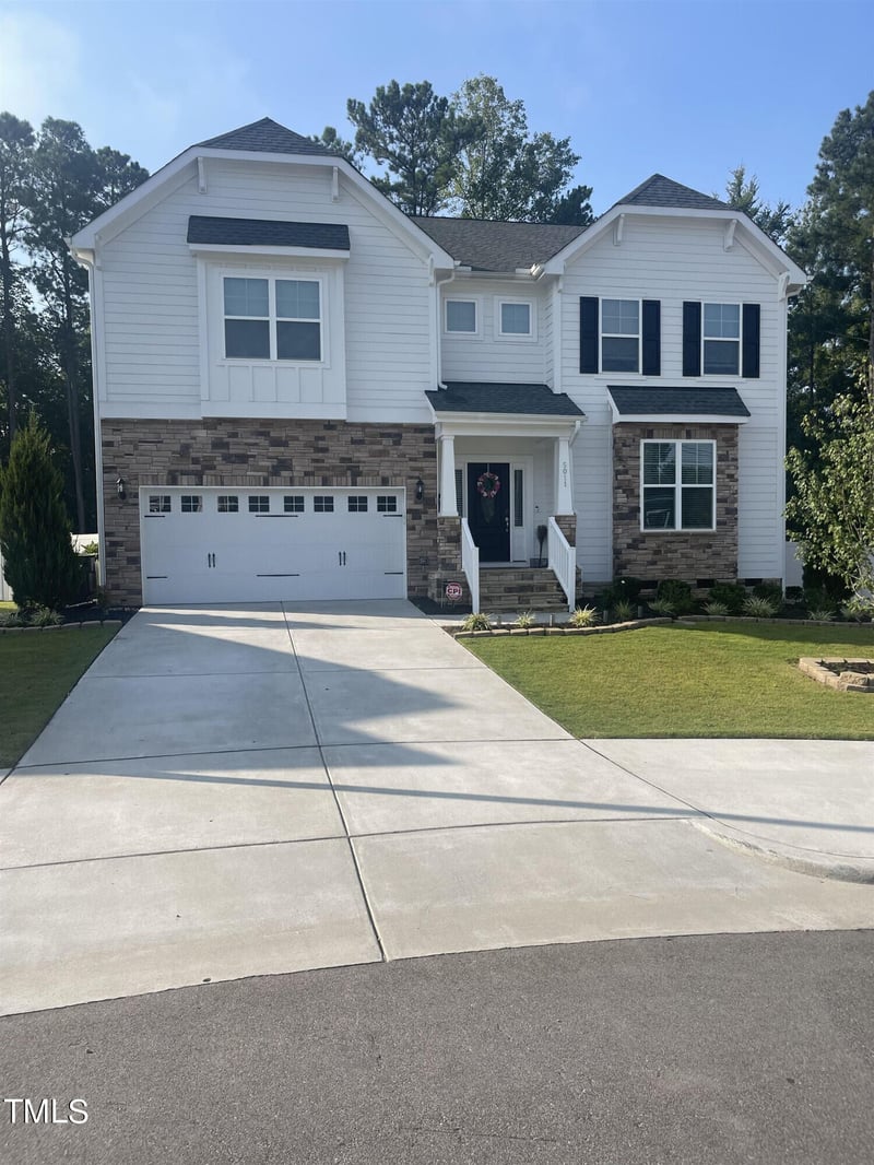 5011 Manderleigh Dr, Knightdale, NC 27545
