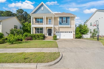 5011 Peachtree Town Ln, Knightdale, NC 27545