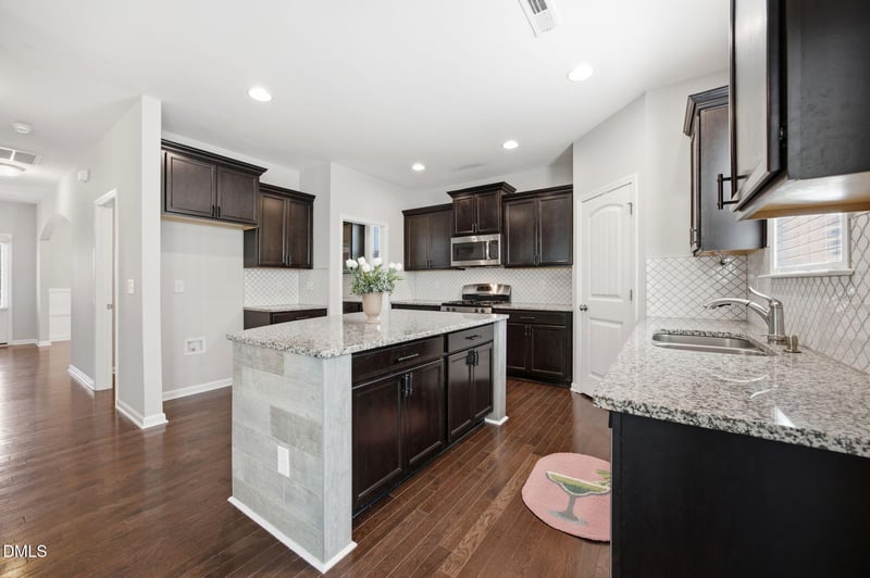 5011 Peachtree Town Ln, Knightdale, NC 27545
