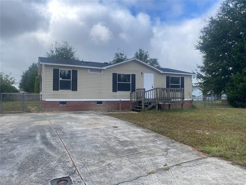 5011 Starbeam Dr, Fayetteville, NC 28306
