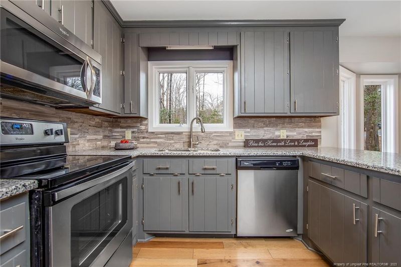 5012 Mockingbird Ln, Sanford, NC 27332