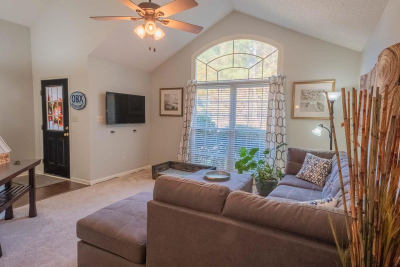5012 Rolling Meadows Dr, Durham, NC 27703