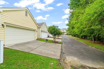 5012 Sunny Creek Ln, Apex, NC 27502