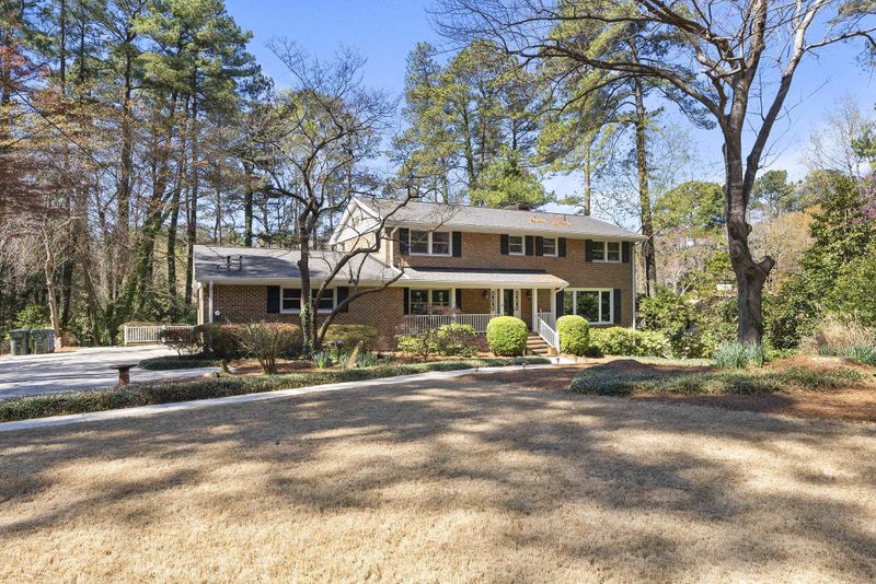 5013 Hermitage Dr, Raleigh, NC 27612