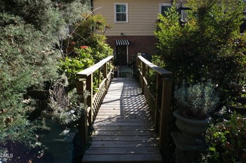 5013 Hollyridge Dr, Raleigh, NC 27612