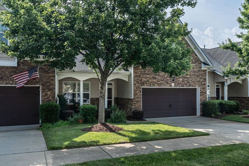5013 Homeplace Dr, Apex, NC 27539