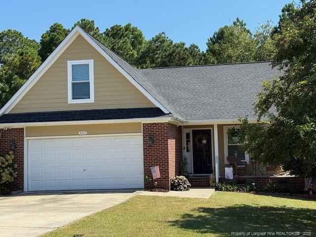 5013 Miranda Dr, Hope Mills, NC 28348