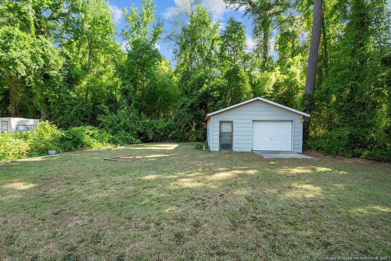 5014 Ashton Rd, Fayetteville, NC 28304