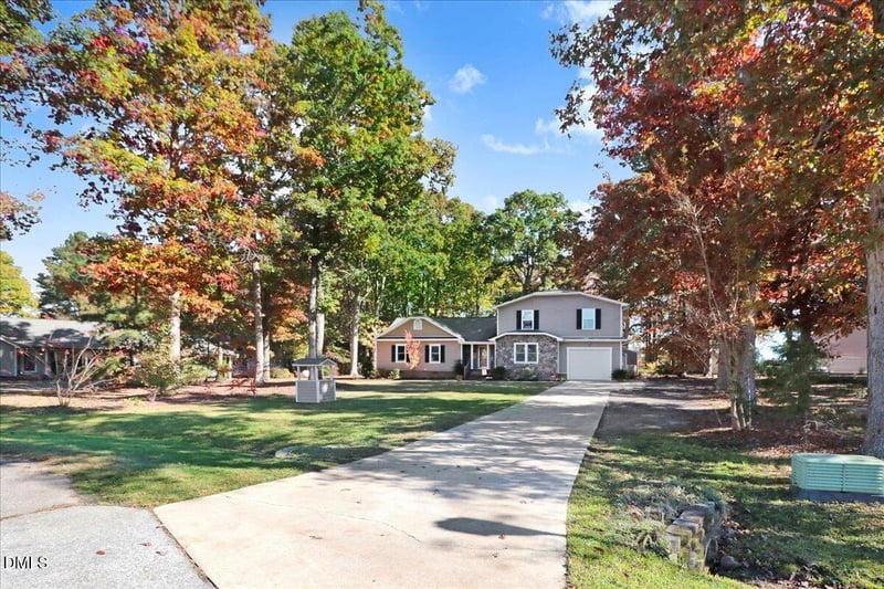 5014 Country Day Dr, Zebulon, NC 27597