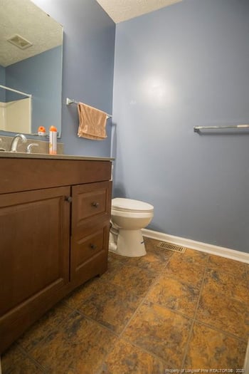 5014 Summer Ridge Rd, Fayetteville, NC 28303