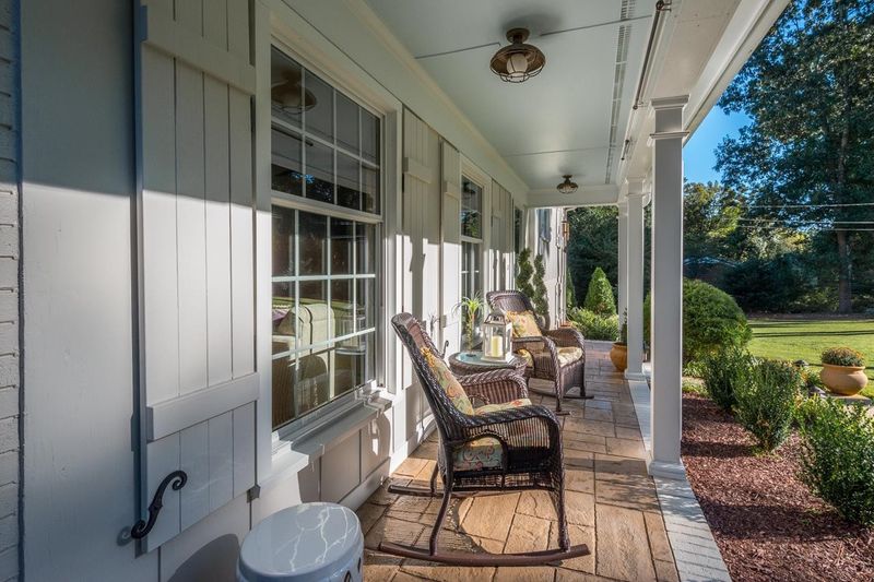 5014 Tanglewood Dr, Raleigh, NC 27612