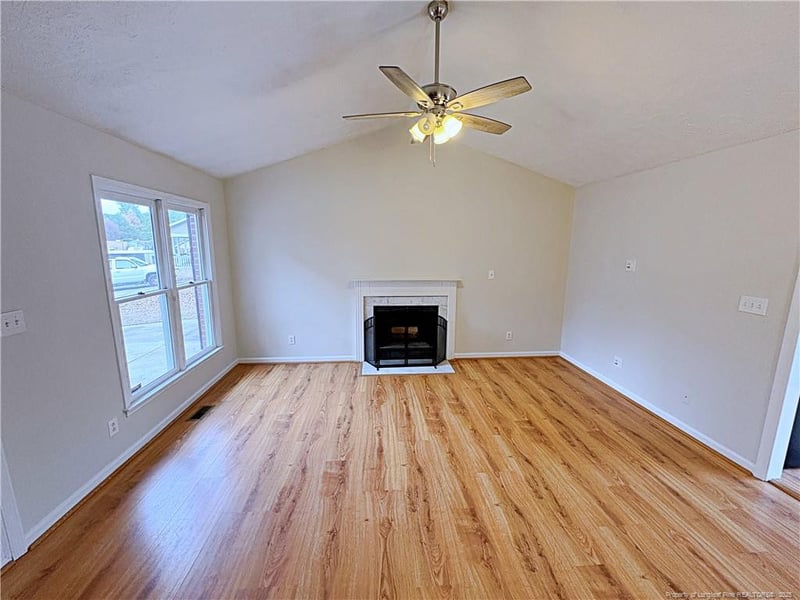 5014 Waterford Dr, Fayetteville, NC 28303