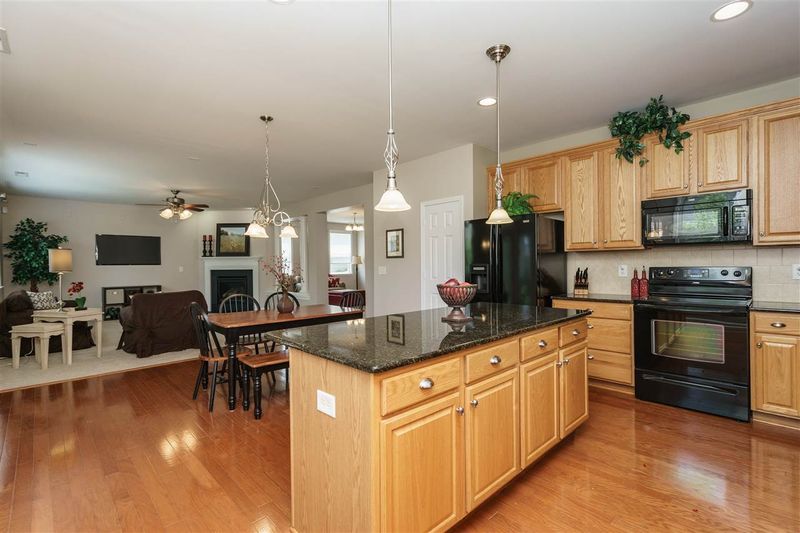 5015 Lake Grove Blvd, Cary, NC 27519