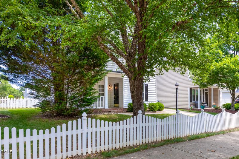 5016 Dawn Piper Dr, Raleigh, NC 27613