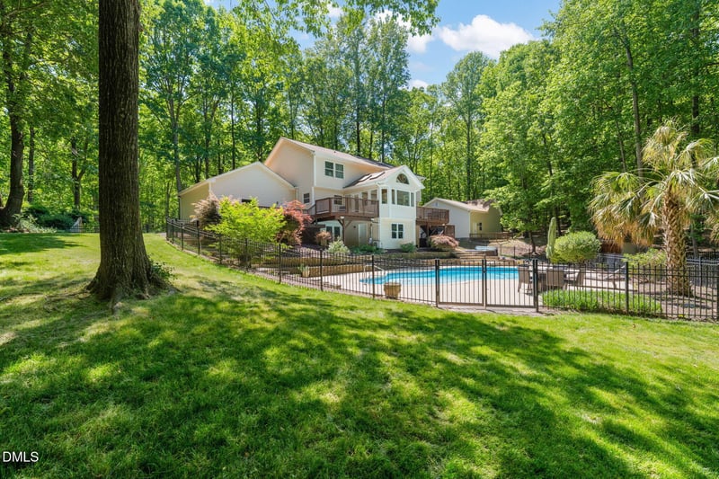 5016 Elkwood Ct, Raleigh, NC 27613