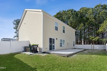 5016 Gailardia Dr, Zebulon, NC 27597