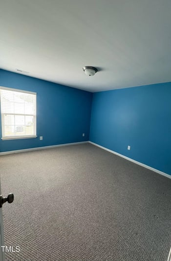5016 Gailardia Dr, Zebulon, NC 27597